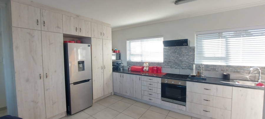 5 Bedroom Property for Sale in Dana Bay Western Cape